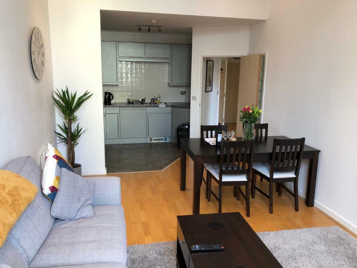 Stylish City Centre Apartment Cardiff Eksteriør billede