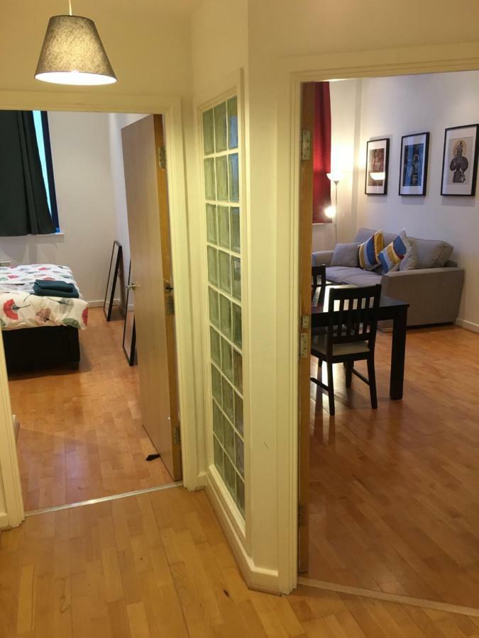 Stylish City Centre Apartment Cardiff Eksteriør billede