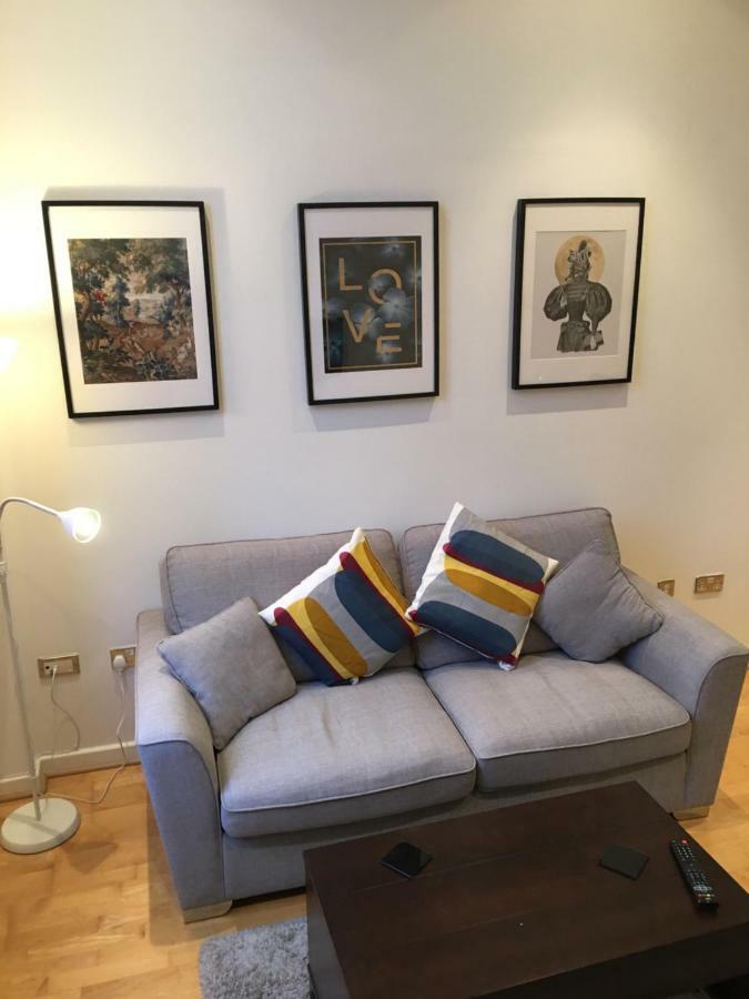 Stylish City Centre Apartment Cardiff Eksteriør billede