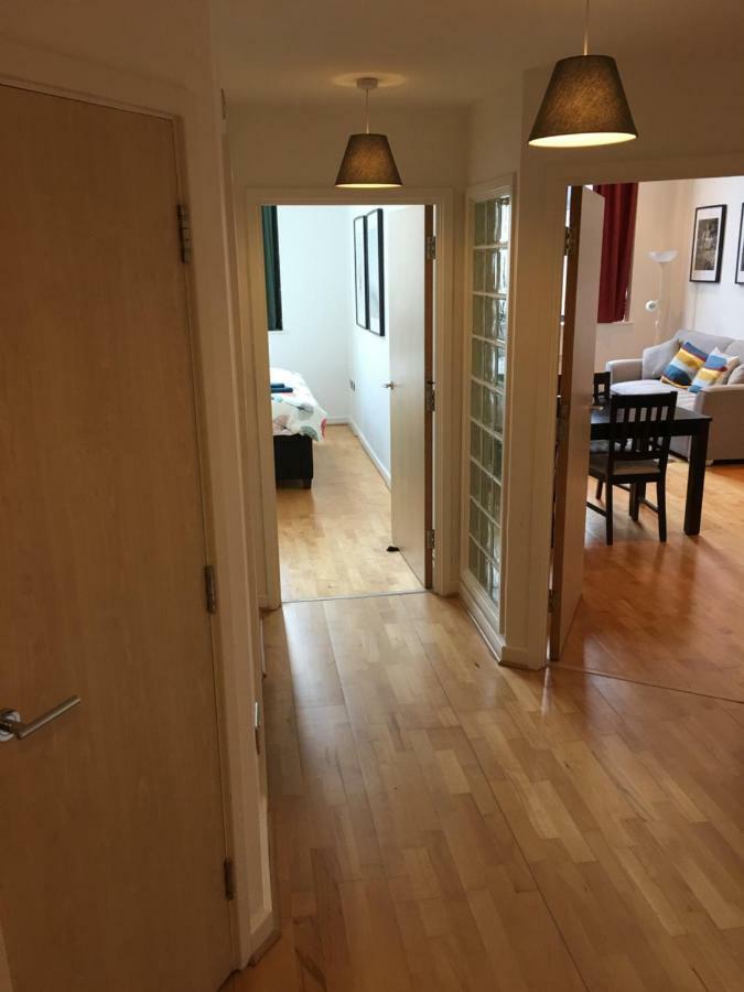 Stylish City Centre Apartment Cardiff Eksteriør billede