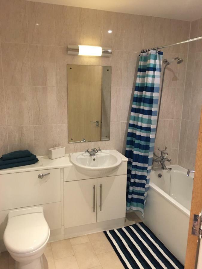 Stylish City Centre Apartment Cardiff Eksteriør billede