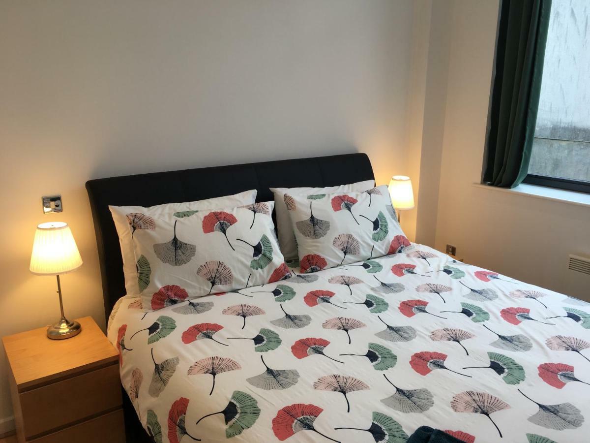 Stylish City Centre Apartment Cardiff Eksteriør billede